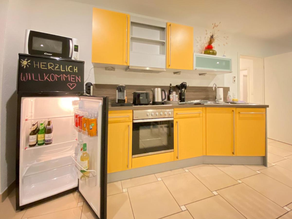 2 Zimmer Apartment, 70 Qm, Max 4 Pers, Private Terasse, 2 Parkplaetze, Internet 250 Mbit Gaertringen Bagian luar foto